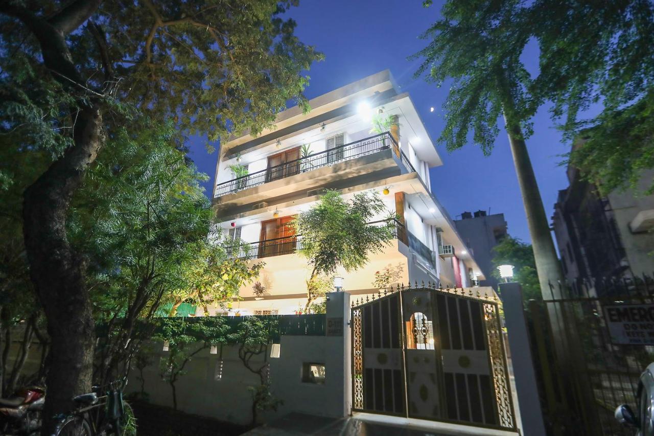 Oyo 62702 Golden Home Stay Nueva Delhi Exterior foto